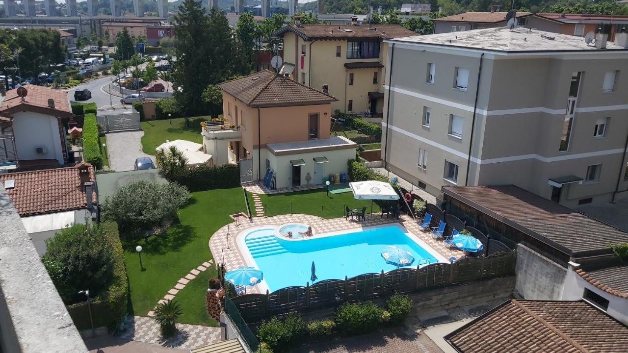 Albergo Al Cacciatore Desenzano del Garda Exterior photo