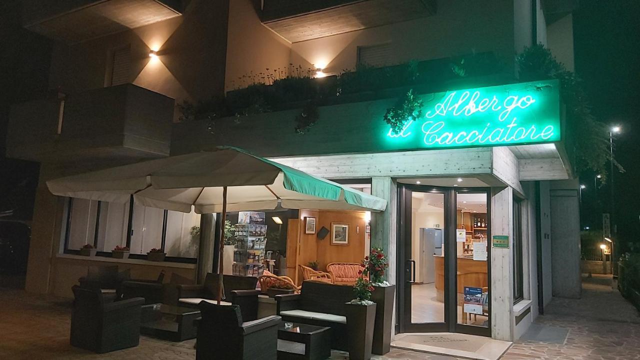 Albergo Al Cacciatore Desenzano del Garda Exterior photo