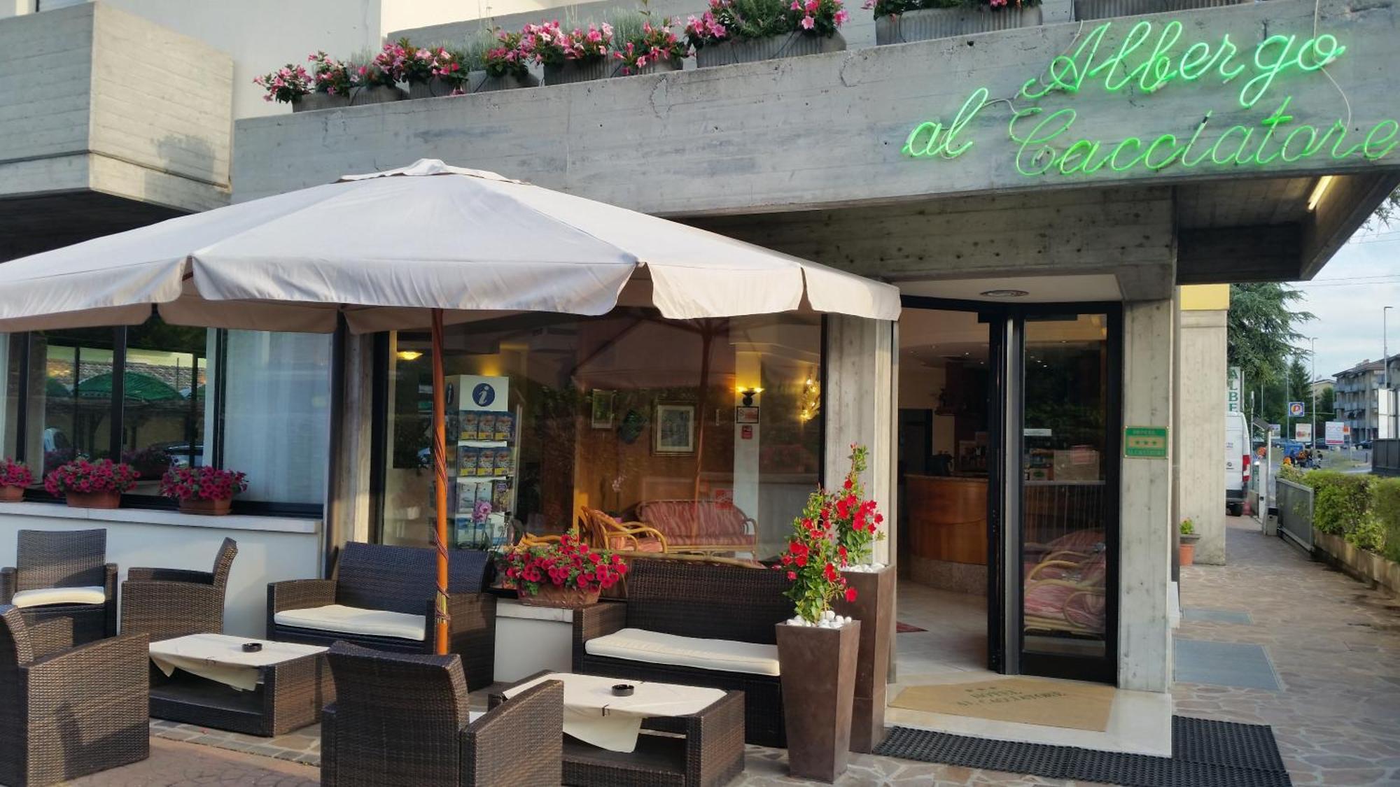 Albergo Al Cacciatore Desenzano del Garda Exterior photo