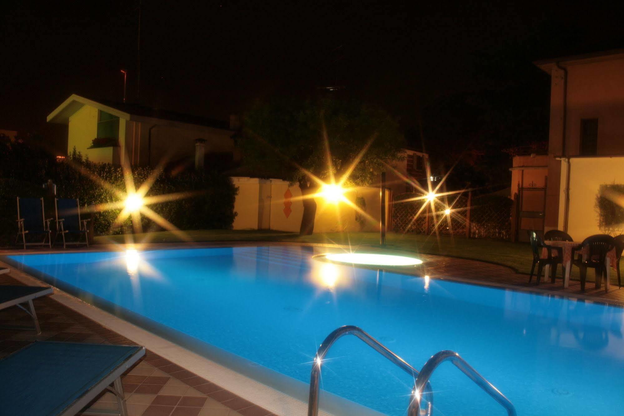Albergo Al Cacciatore Desenzano del Garda Exterior photo